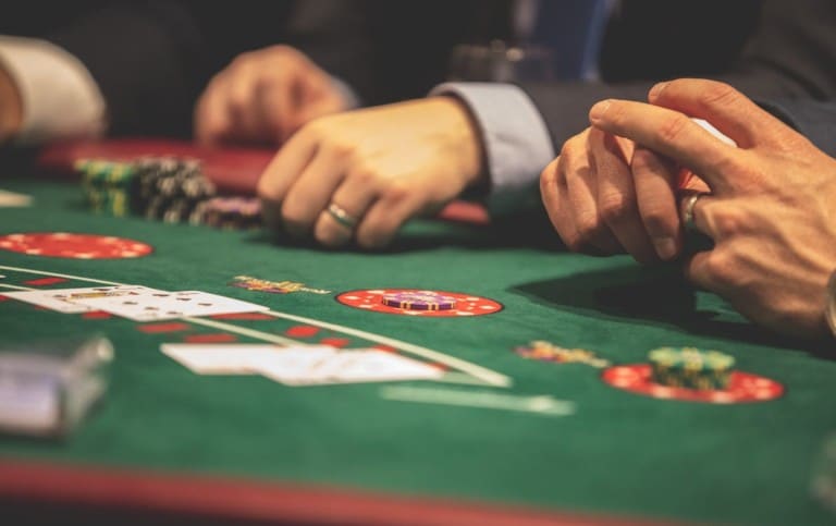 Comment devenir un expert du poker en ligne en 5 conseils imparables ?